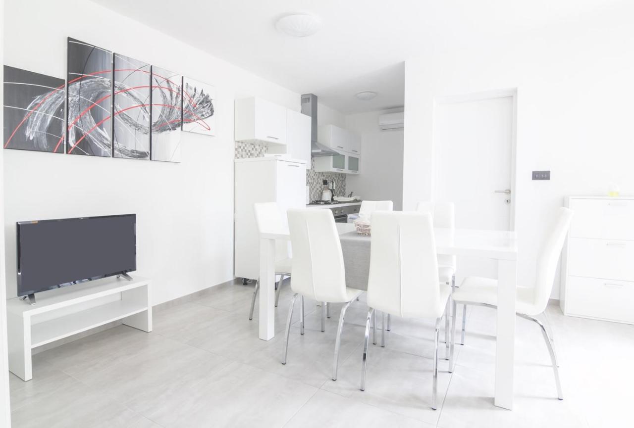 New Family 2 Bedroom Apartment Vodnjan Exterior foto