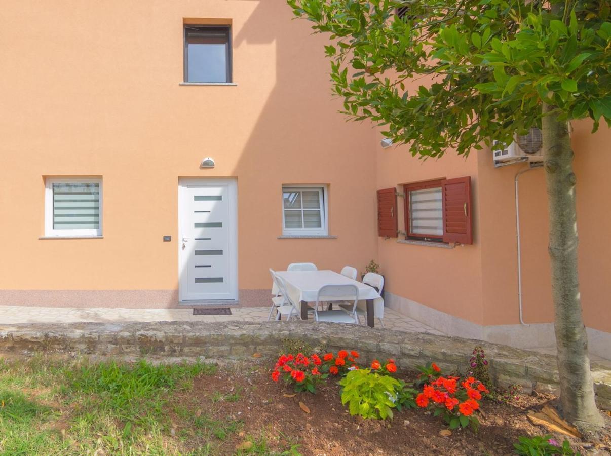 New Family 2 Bedroom Apartment Vodnjan Exterior foto
